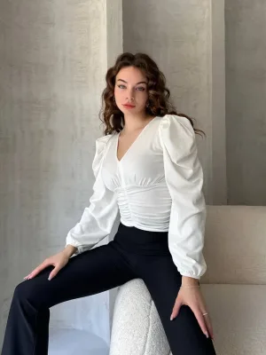 Výstřih do V s drapérií Krepová halenka Bílá