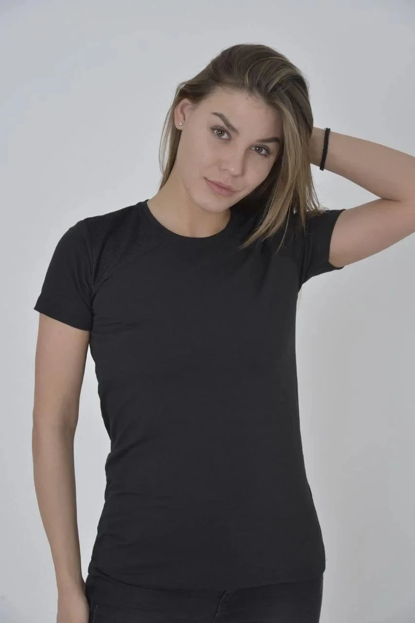 Kadın Siyah Slimfit Bisiklet Yaka Omuz Fileli Kısa Kol Tişört