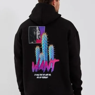 Машка црна oversize 3-нишки памучна качулка со џеб и принт 1