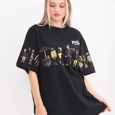 Női Fekete Oversize Kerékpárnyakú Mintás Póló 5