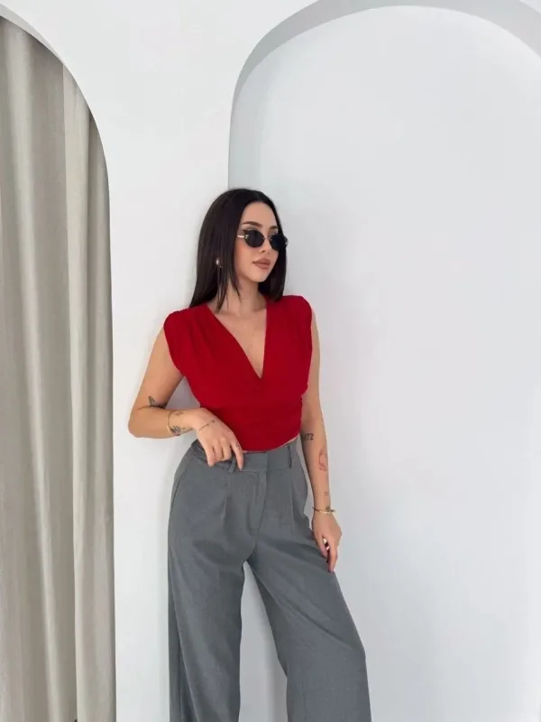 Ženska crvena V izrez sa jastučićima bez rukava drapirani likra crop bluza 2