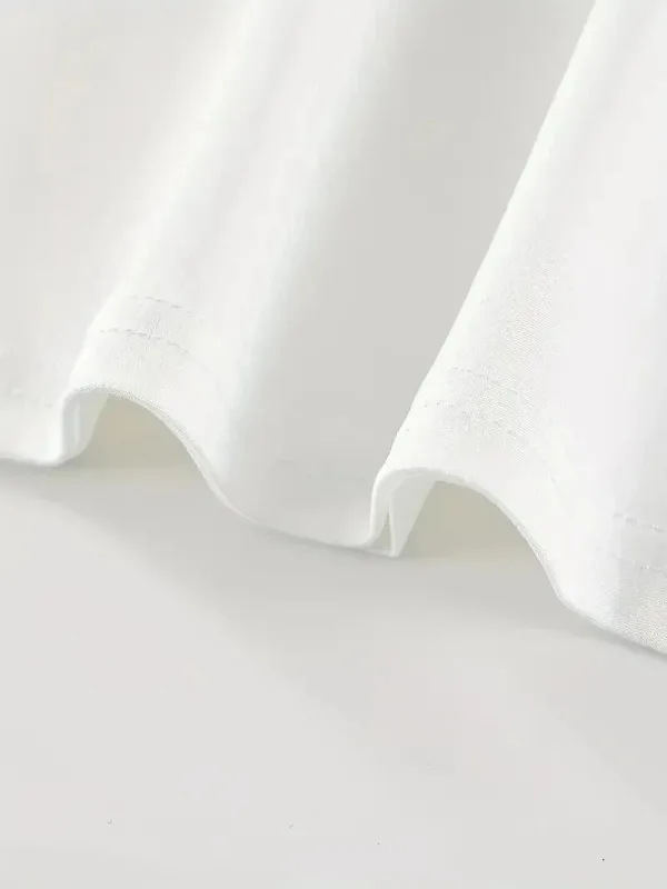 Женска бела oversize бициклистичка јака отпечаток маица 4