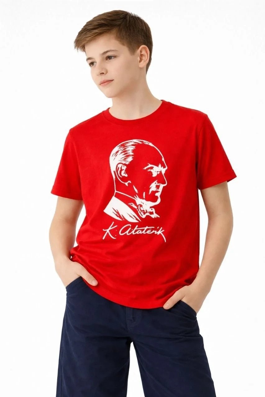 Dziecięcy czerwony T-shirt z nadrukiem Atatürka, kołnierzyk rowerowy
