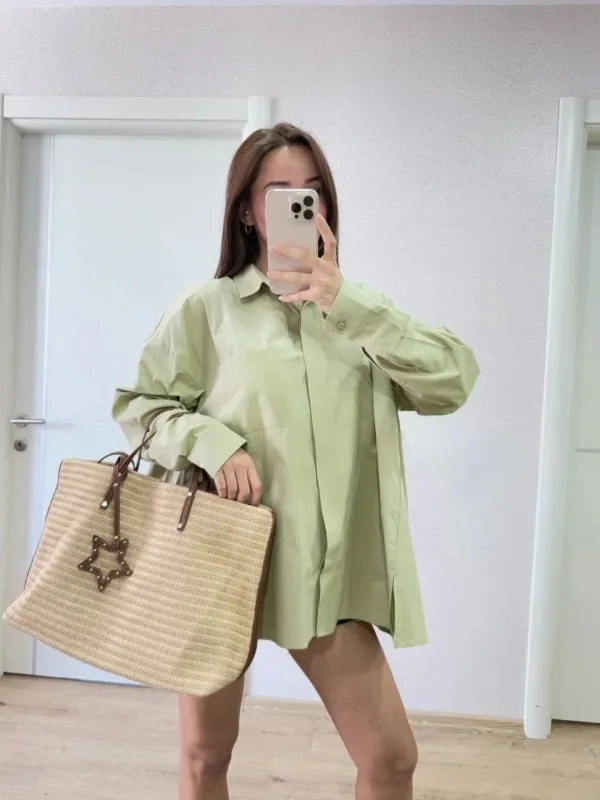 Women's Green Poplin Collar Side Slit Back Dart Detail Shirt 3