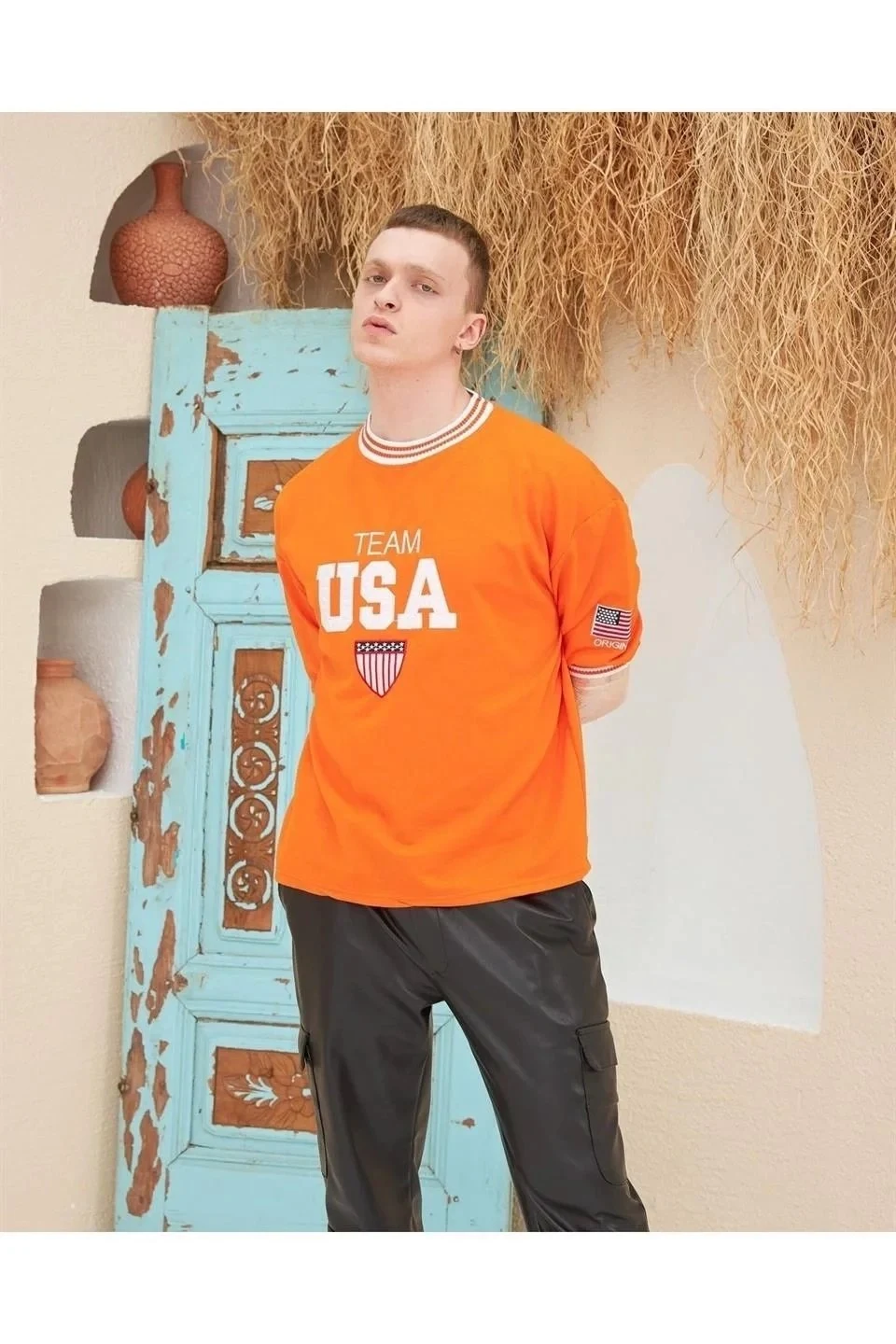 Машки портокалов oversize велосипед јака везена маица