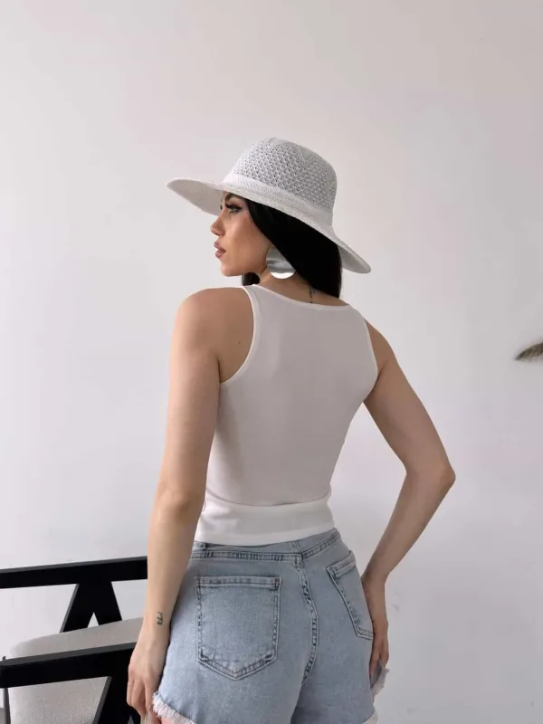 Bluza bez rukava sa til detaljima i dekolteom - Bela 4