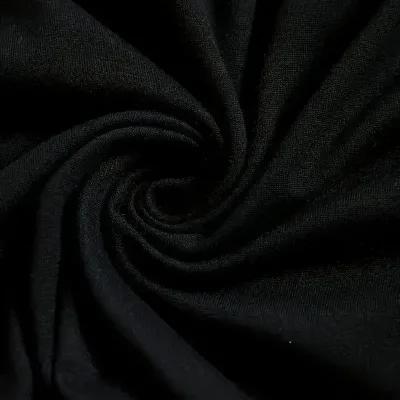Женска црна oversize маица со бициклистички деколте и отпечаток на мече 5